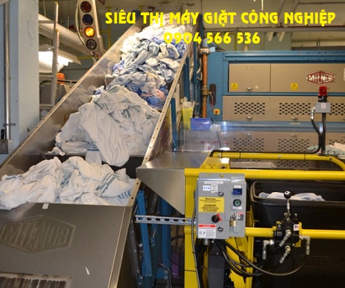 Băng tải đồ vải bẩn cho máy giặt đường hầm