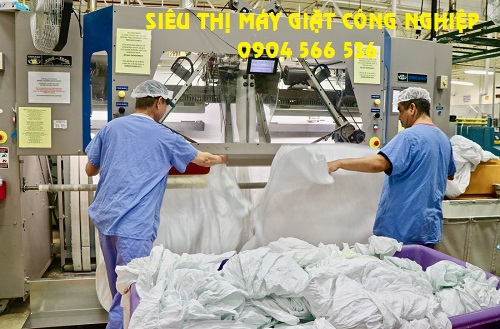 Kiểm tra đồ vải sau khi được giặt sạch