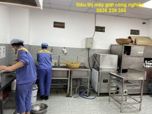 Nghiệm thu máy rửa bát công nghiệp cho công ty Dulico