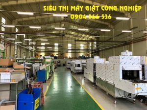 Máy rửa khay ăn công nghiệp cho nhà máy