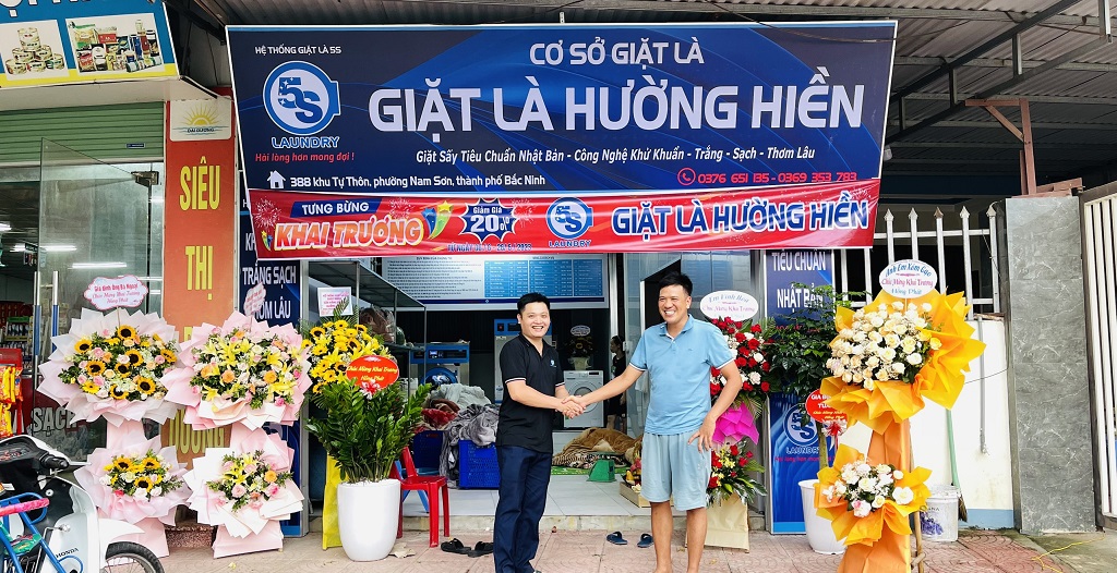 mo-hinh-chuoi-cua-hang-giat-la-5s-huong-hien