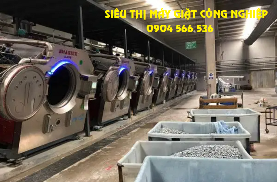 Thiết bị giặt trong ngành may mặc