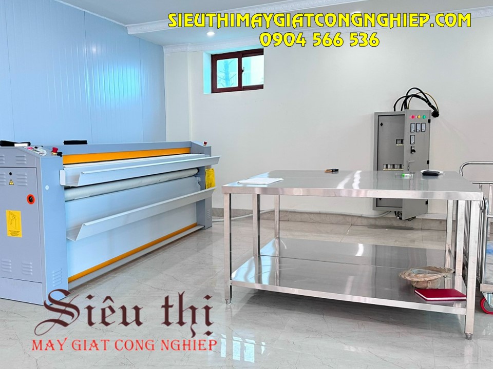 Máy là công nghiệp cho khách sạn