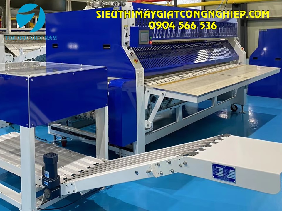 Máy gấp ga kết hợp máy xếp chồng