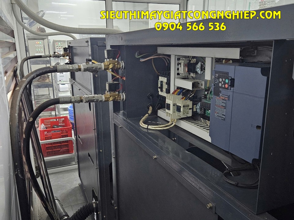 Bảo trì định kỳ máy giặt vắt công nghiệp cho bệnh viện