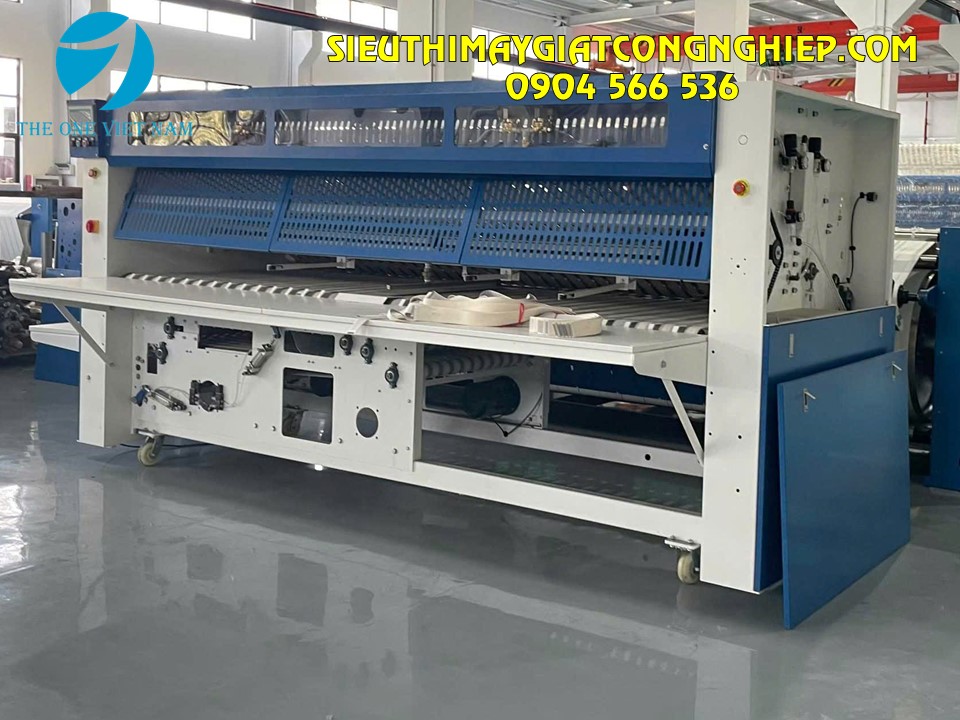 Máy gấp khăn tự động cho xưởng giặt tại Khánh Hòa
