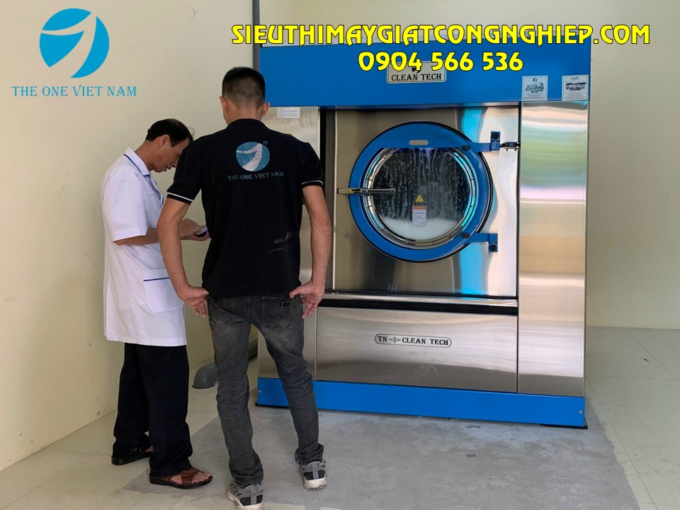 Máy giặt công nghiệp 100kg chân mềm lắp đặt cho bệnh viện
