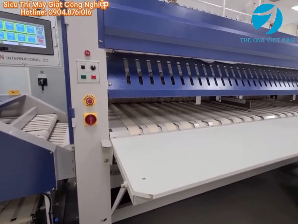 Máy gấp khăn ga tự động cho xưởng giặt